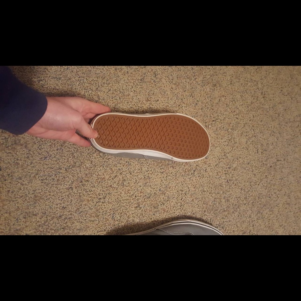 VANS SHOES - Picture 4 of 5